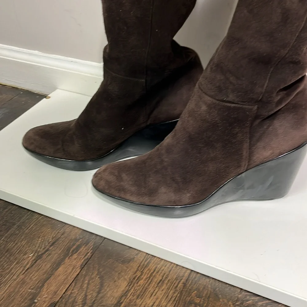 Stuart Weitzman Saratoga brown suede over the knee boots